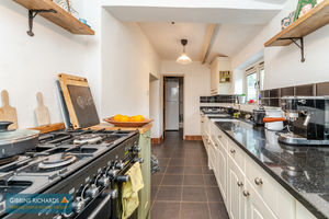 Kitchen- click for photo gallery